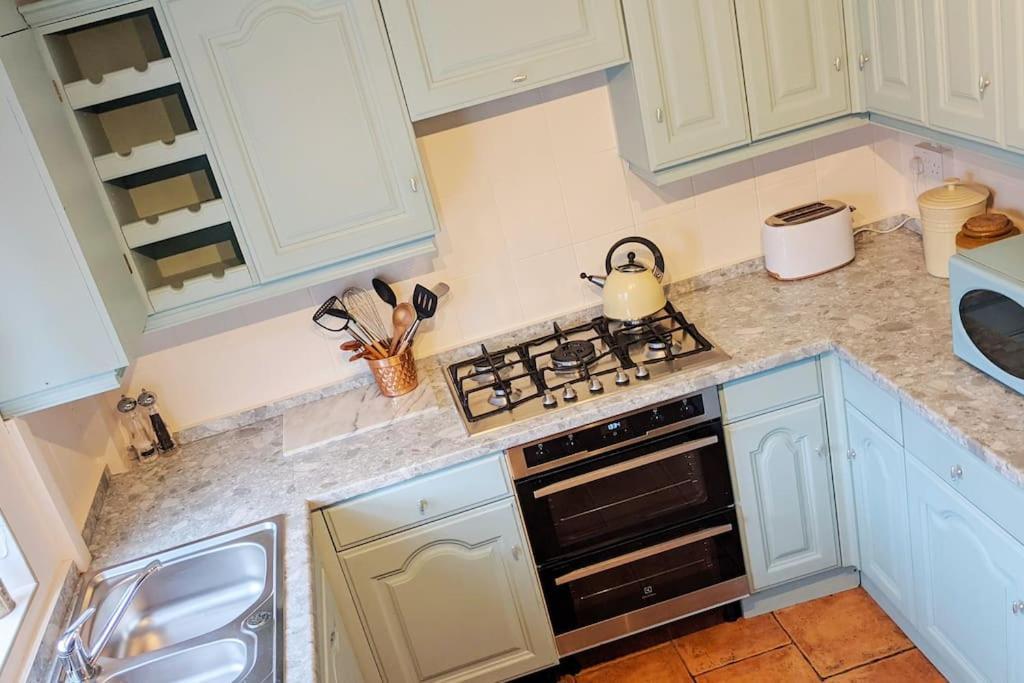 Baker'S Cottage, Urban Spa And Garden Bar Evesham Extérieur photo